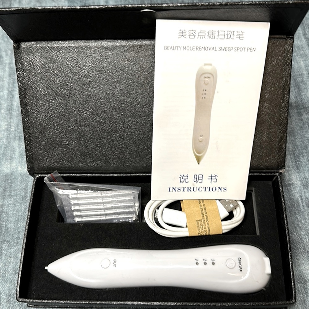 Skin perfector pen